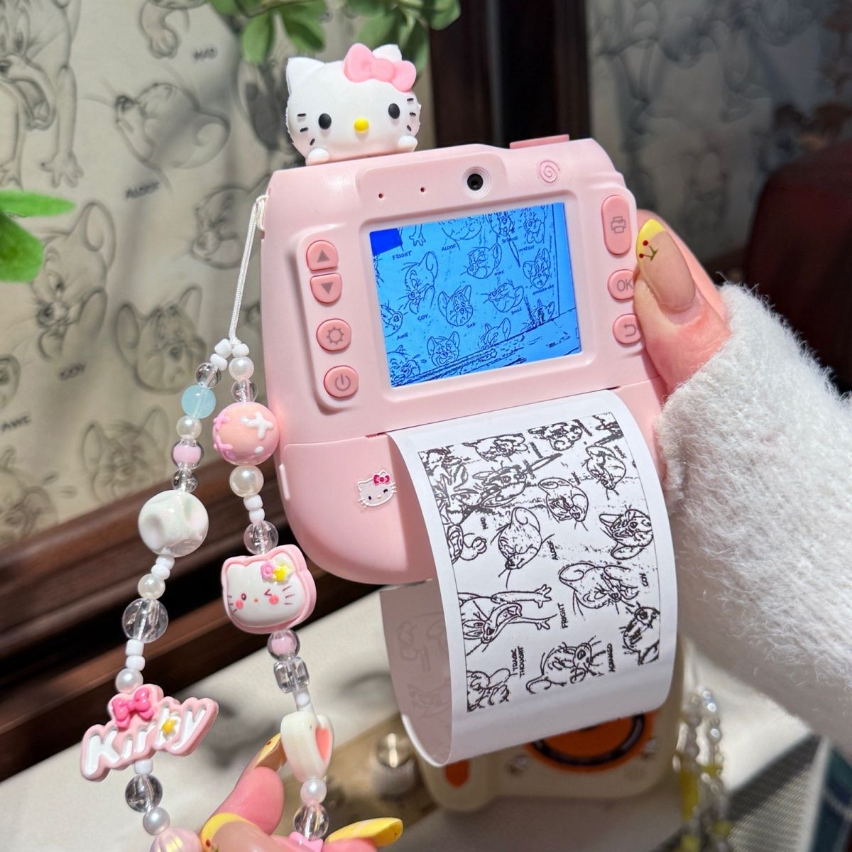 Gaming Console Power Bank - Anime Hello Kitty Student Instant Camera